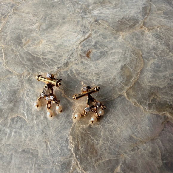 Pearl and Gold Jewelry Set - Picture 3 of 3